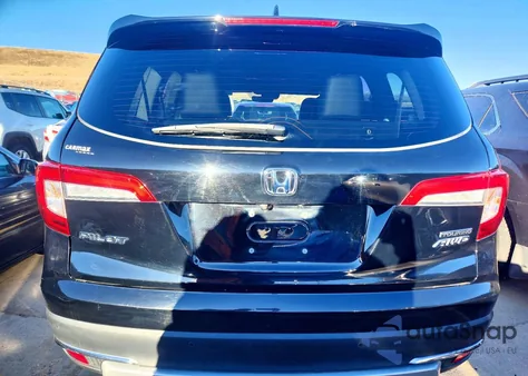 2019 Honda Pilot Touring z USA, uszkodzony, nr VIN 5FNYF6H97KB053936